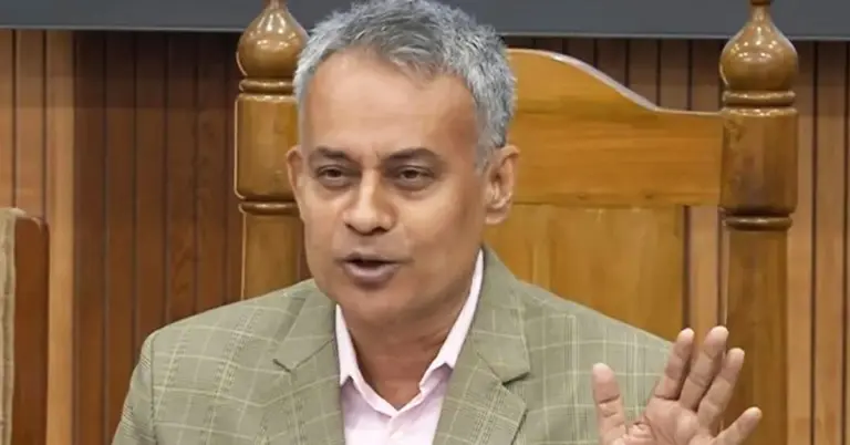 সড়ক পরিবহন ও সেতু মন্ত্রণালয়, রেলপথ এবং নৌপরিবহনমন্ত্রী শেখ রবিউল আলম